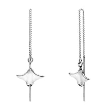 Load image into Gallery viewer, Manta Ray Thread Earrings