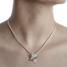 Load image into Gallery viewer, Engraved Manta Ray Necklace