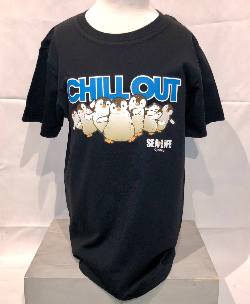 SEA LIFE Sydney Chill Out Penguin Kids t-shirt Black